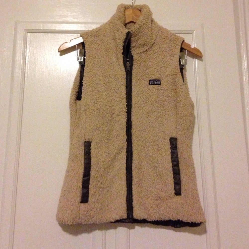 Patagonia Cream Gatos fuzzy vest